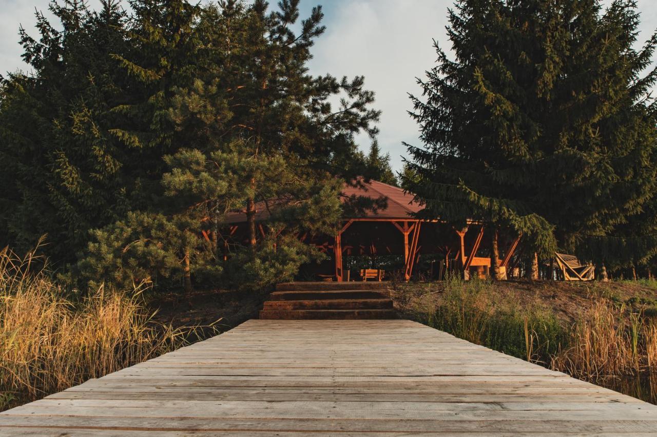 Hotel Trzy Podkowy*** Biskupiec  Экстерьер фото