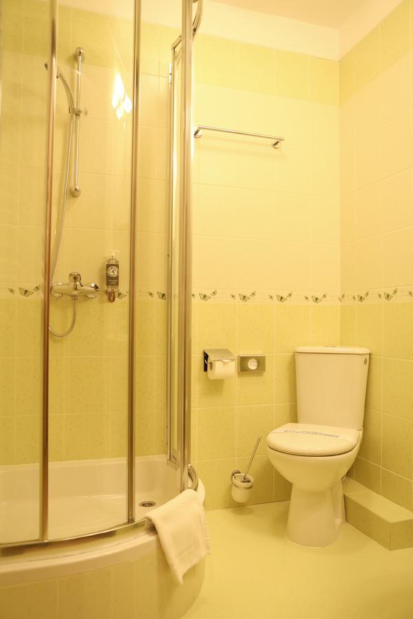 Hotel Trzy Podkowy*** Biskupiec  Экстерьер фото