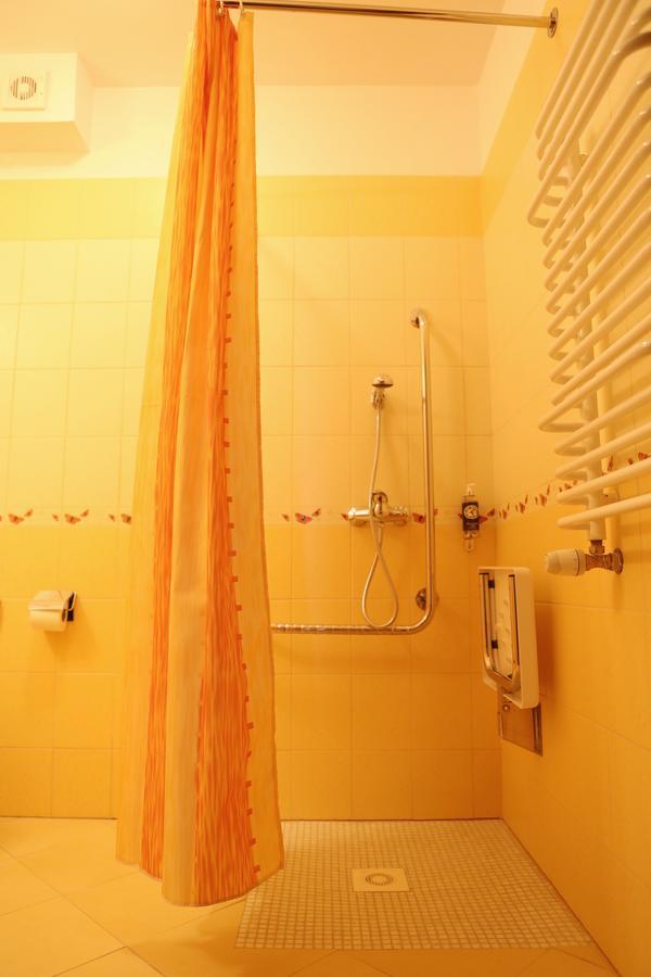 Hotel Trzy Podkowy*** Biskupiec  Экстерьер фото