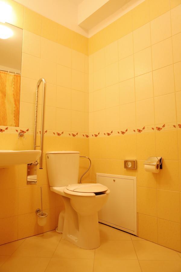 Hotel Trzy Podkowy*** Biskupiec  Экстерьер фото