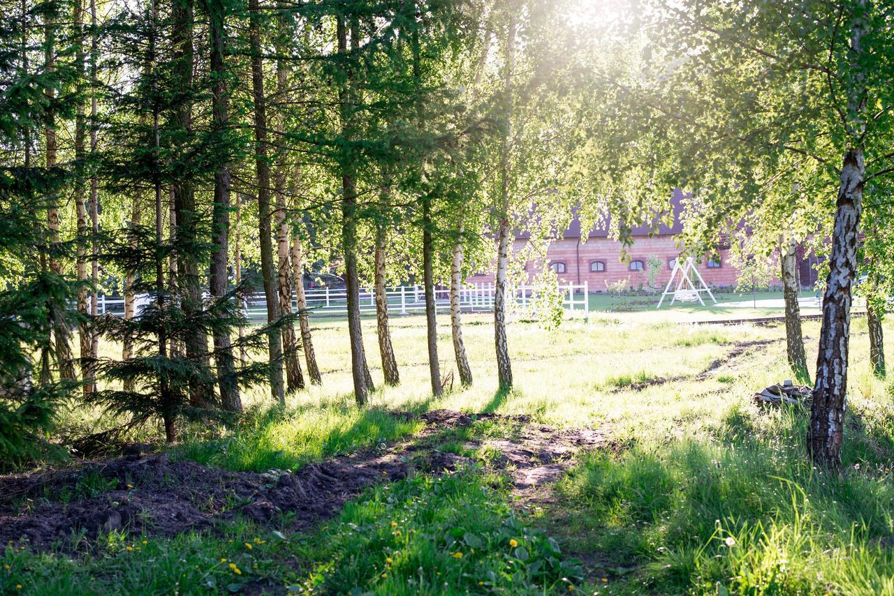 Hotel Trzy Podkowy*** Biskupiec  Экстерьер фото